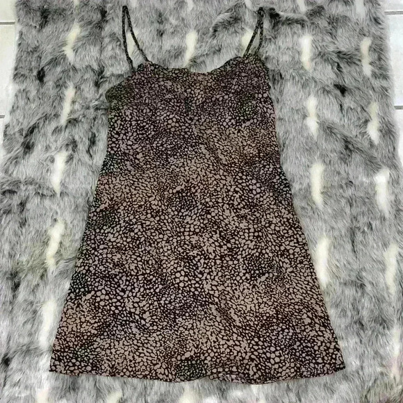 Urban Outfitters Mini Print dress brown black sz small S - Picture 5 of 10
